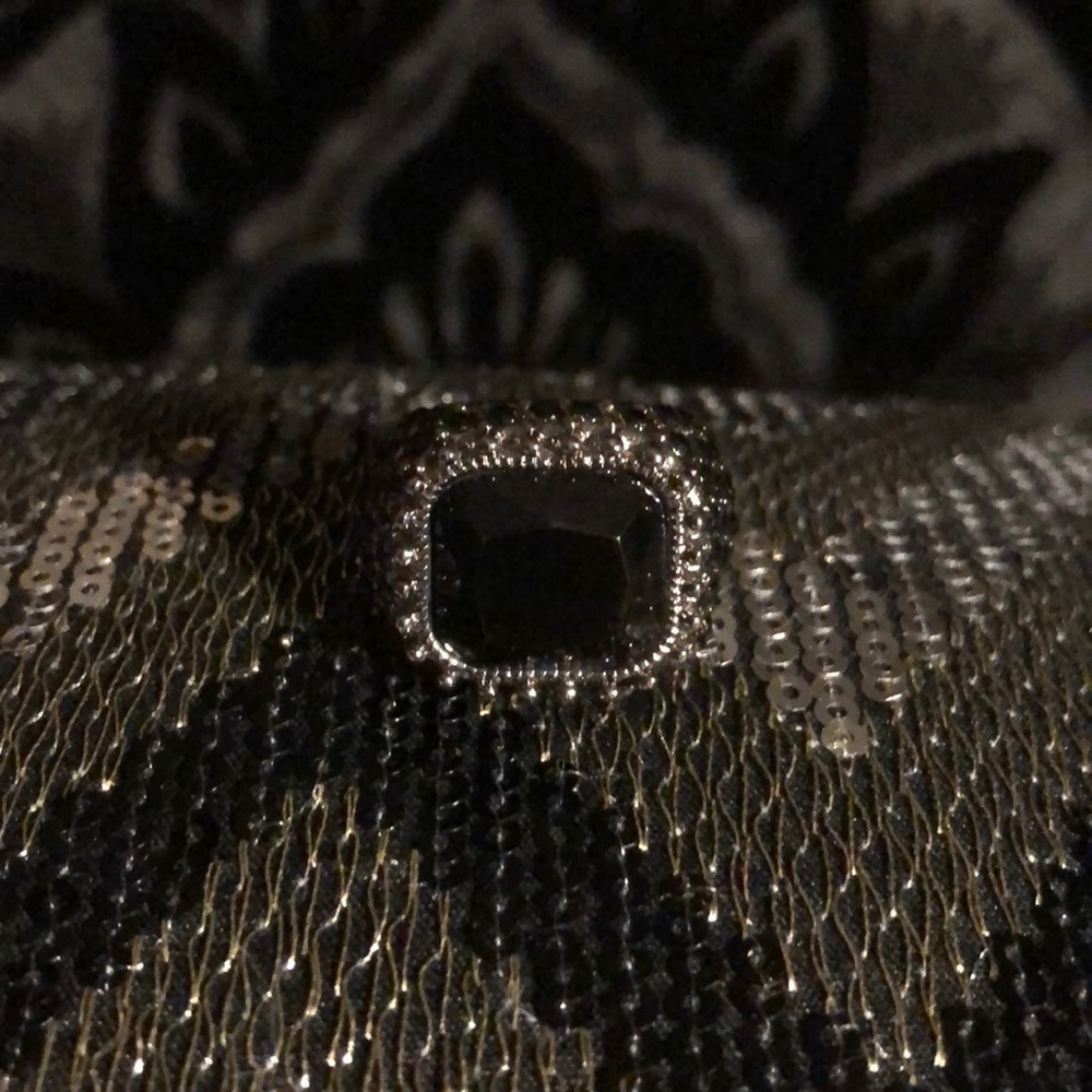 Black ring